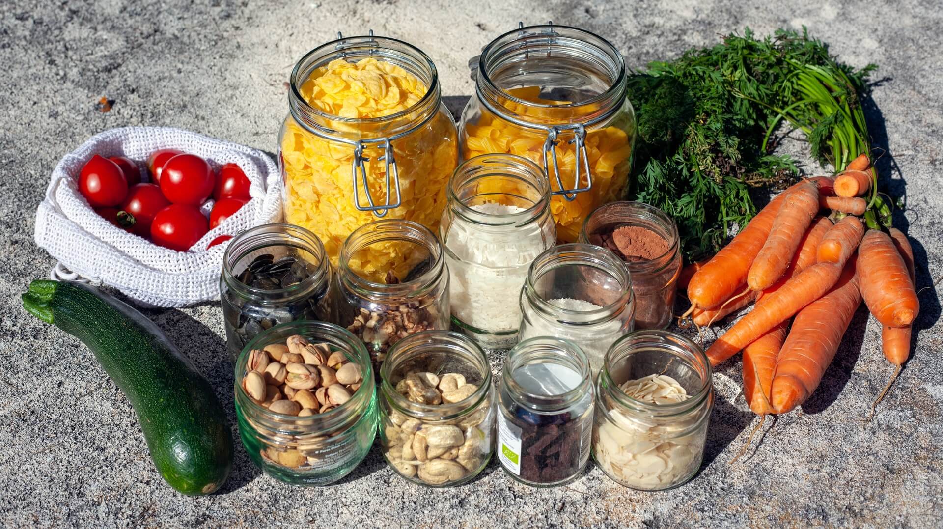 https://yera.com/wp-content/uploads/2022/07/Food-Storage-Guide-Using-Glass-Jars-and-Containers.jpg